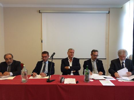 Camere di Commercio unificate di Siracusa, Catania e Ragusa: Confcommercio diffida Crocetta e «avverte» Sac