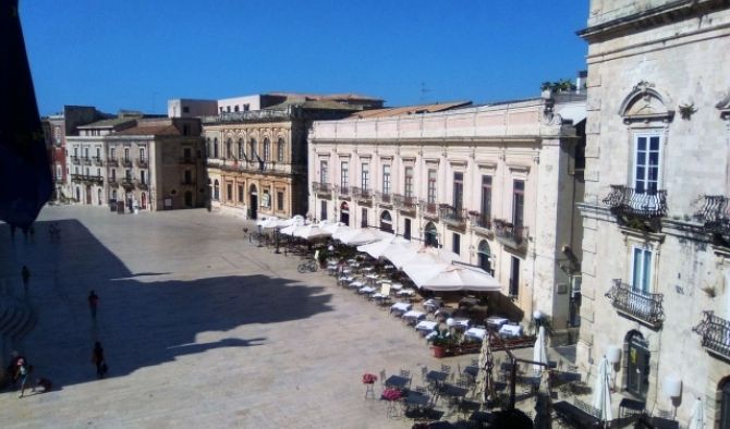 PALAZZO VERMEXIO Suolo pubblico a Siracusa, Confcommercio e Comune si incontrano: “aumenti del 20% solo in fase di conguaglio”